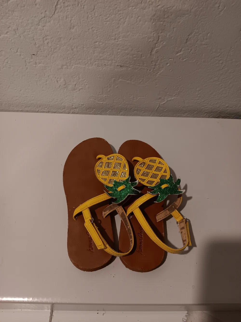 Hanna Andersson Piper Girls' Pineapple Sandals Size 13